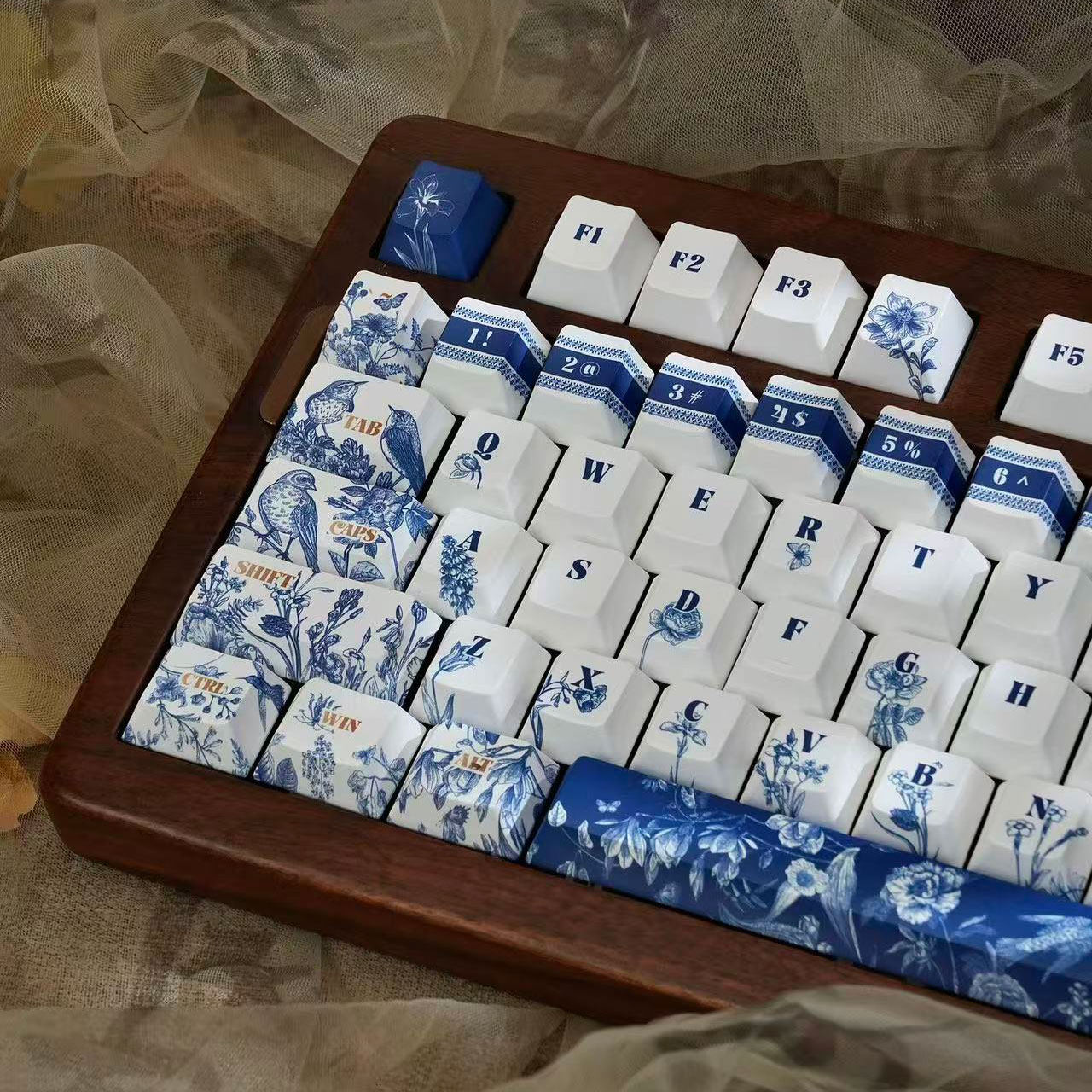 Mystic Garden Blue Chinoiserie PBT Keycap Set